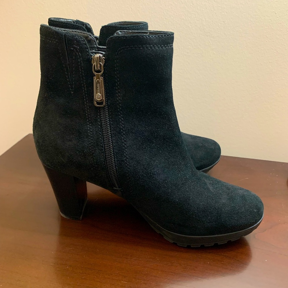 Blondo Black Suede waterproof Ankle Booties size 7 1/2